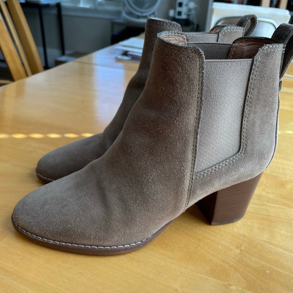 Madewell Reagan Chelsea Boots